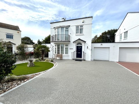 View Full Details for Cooden Close, Bexhill on Sea, East Sussex
