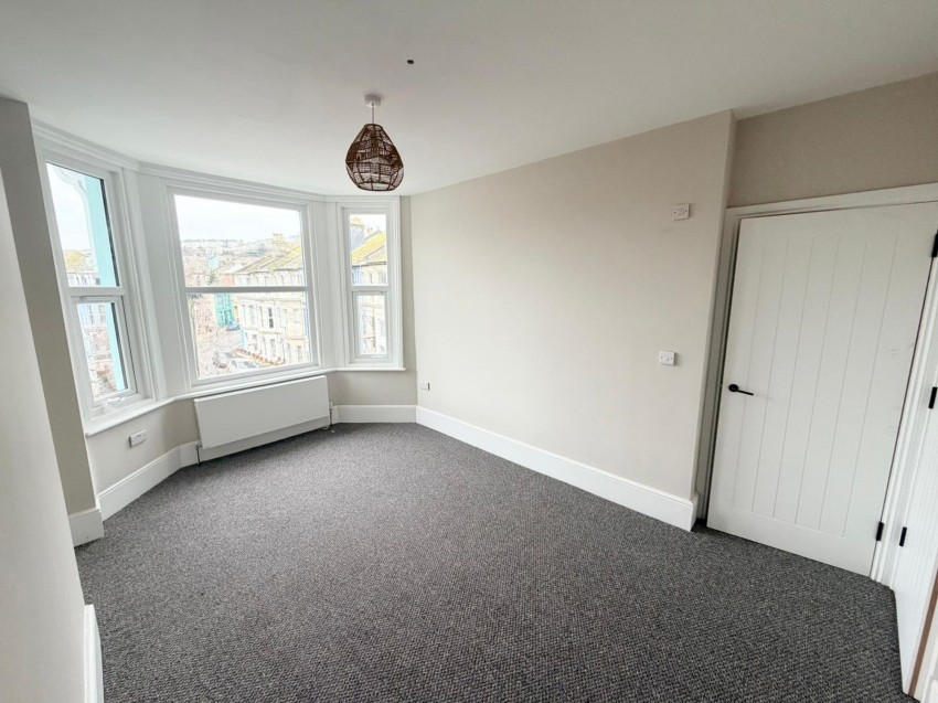 Images for 28 St Andrews Square, Hastings, TN34