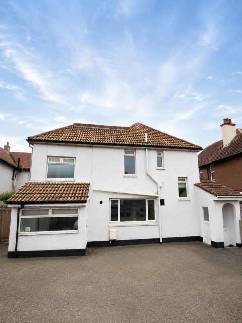 View Full Details for De La Warr Road, Bexhill-On-Sea, TN40